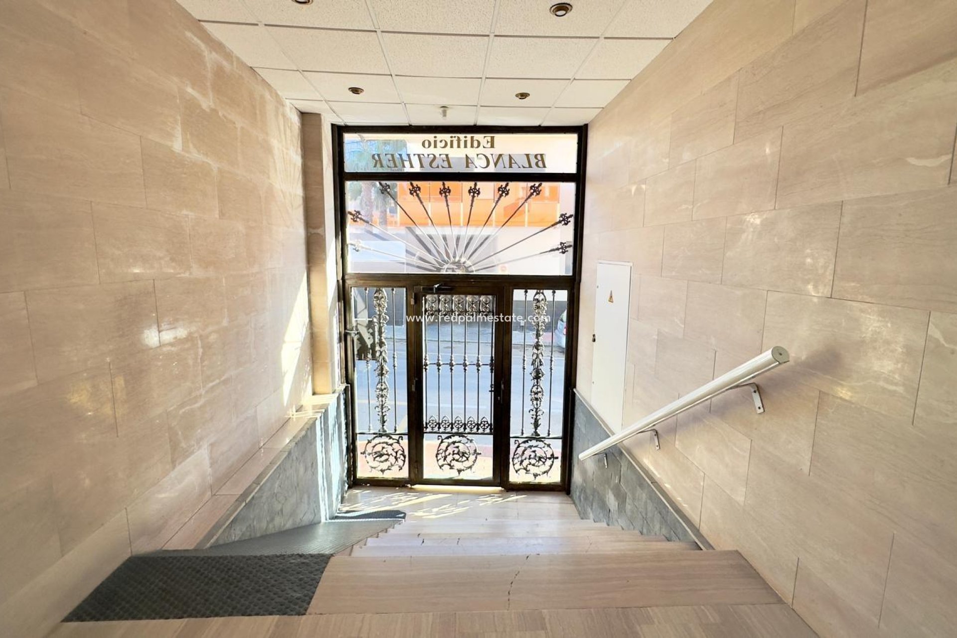 Revente - Appartement -
Torrevieja - Centro Torrevieja