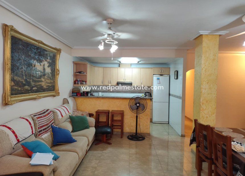 Revente - Appartement -
Torrevieja - Centro Torrevieja