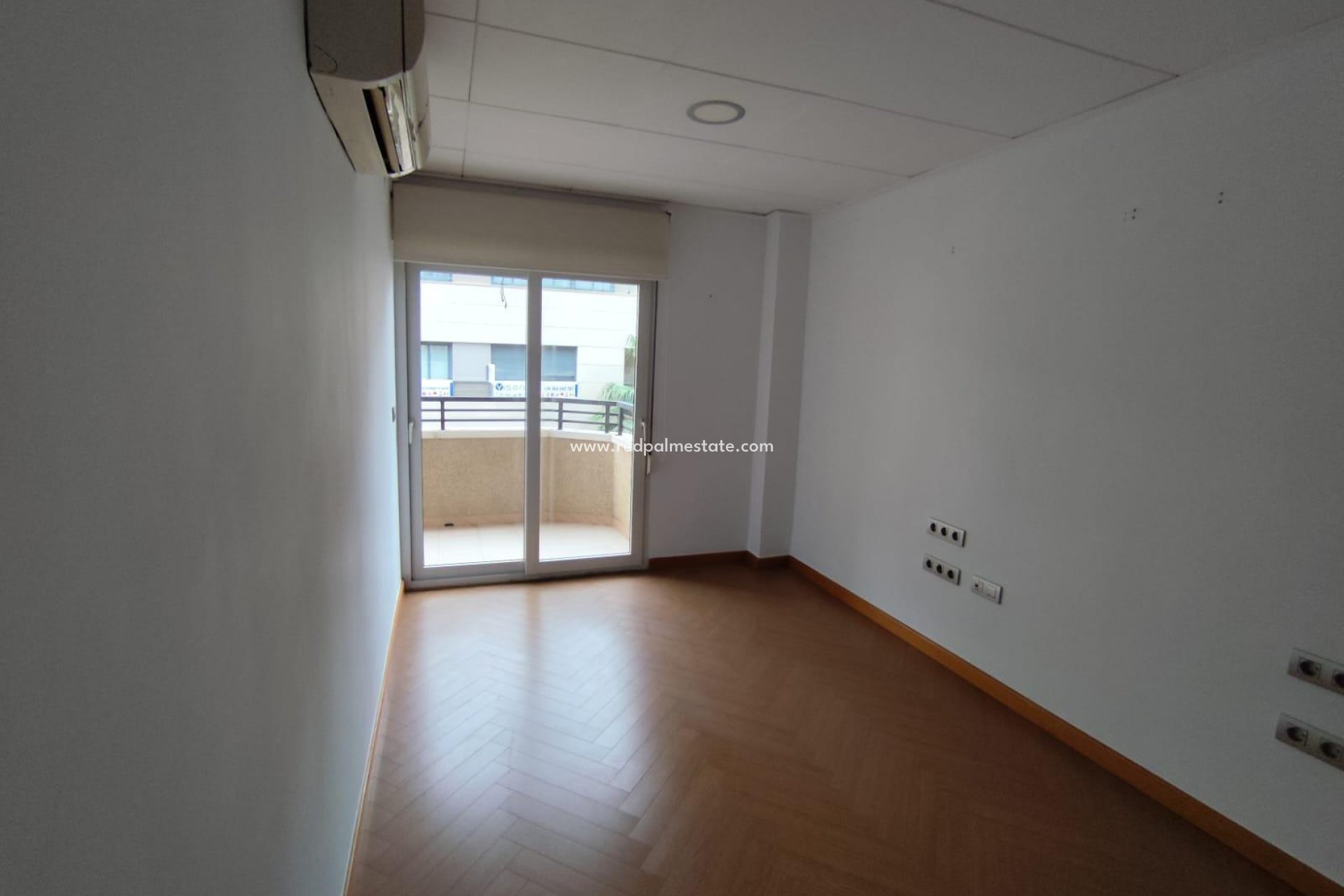 Revente - Appartement -
Torrevieja - Centro Torrevieja