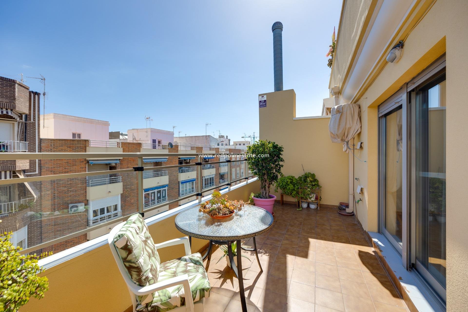 Revente - Appartement -
Torrevieja - Centro Torrevieja