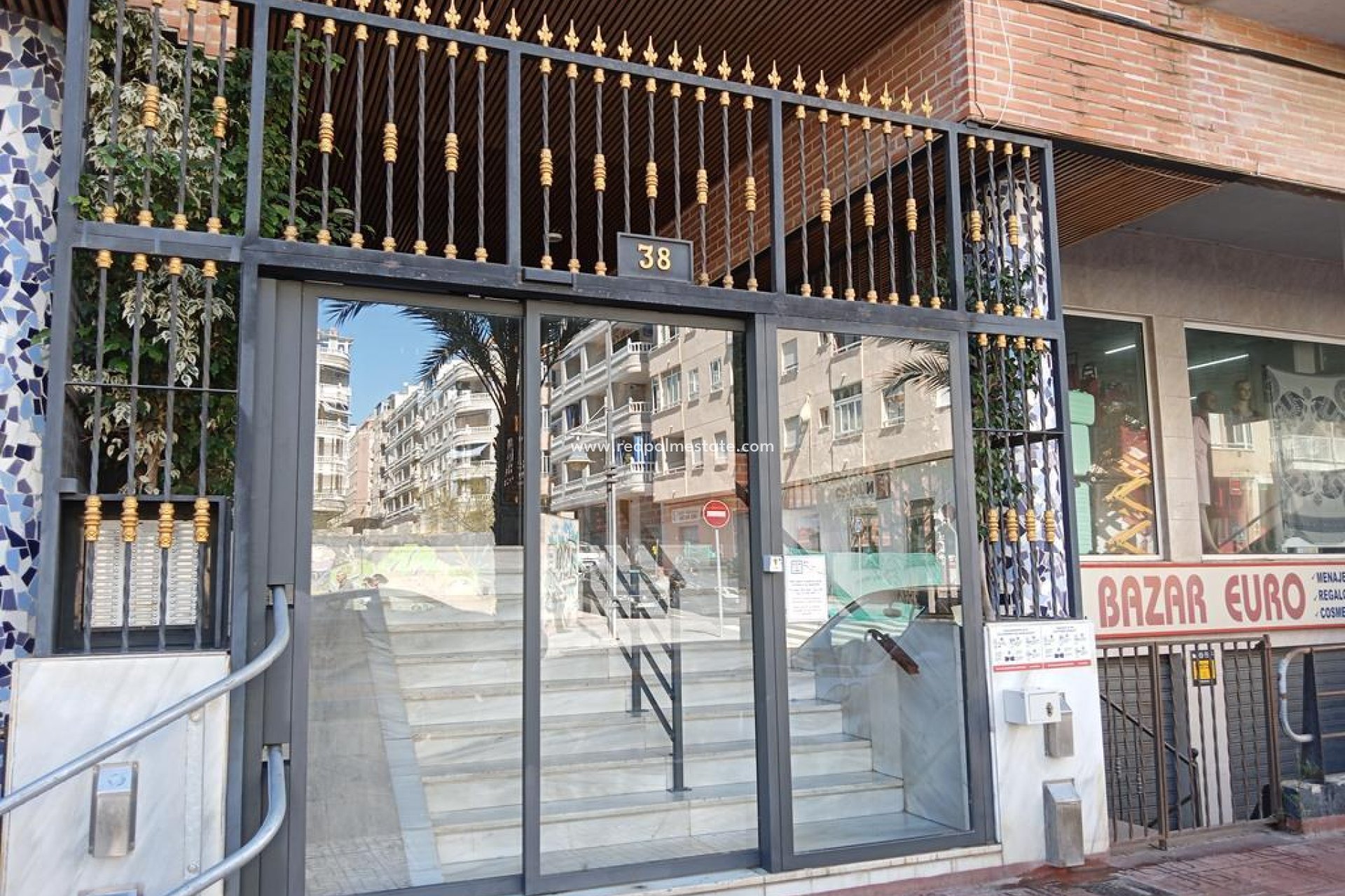 Revente - Appartement -
Torrevieja - Centro Torrevieja