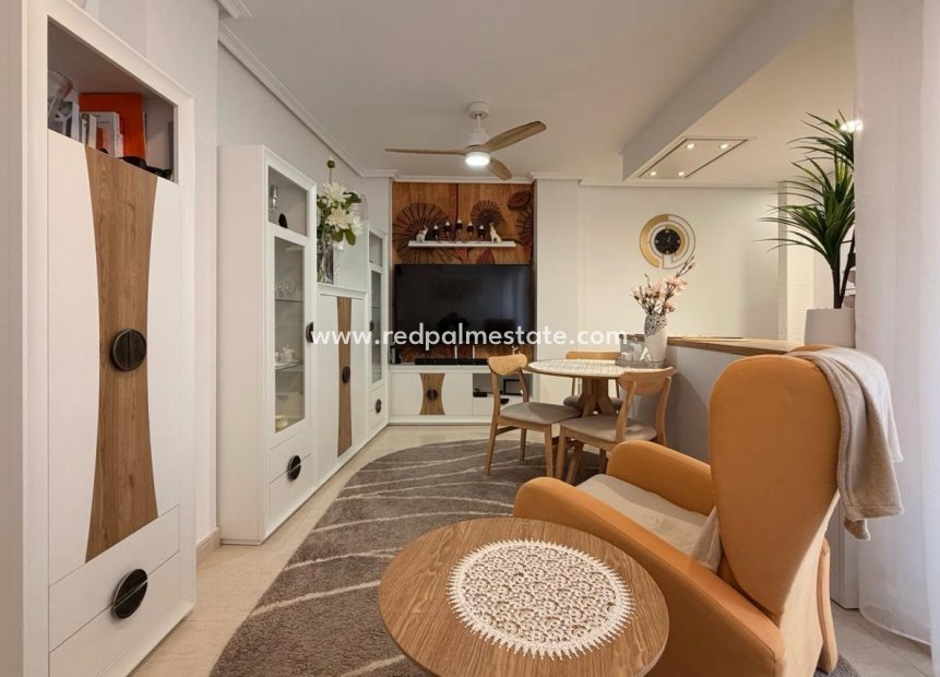 Revente - Appartement -
Torrevieja - Centro Torrevieja