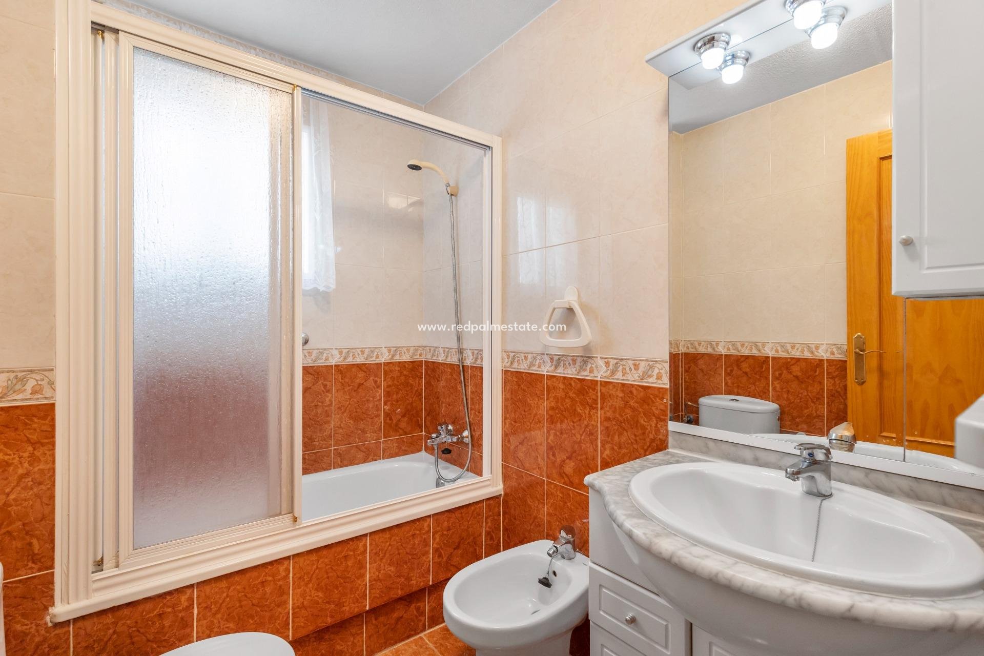 Revente - Appartement -
Torrevieja - Centro Torrevieja