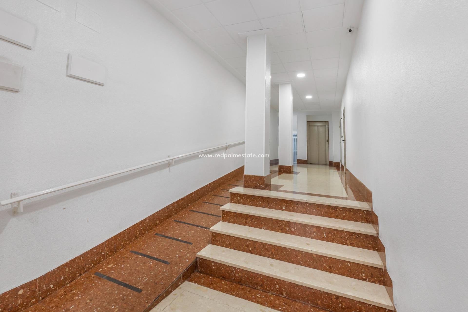 Revente - Appartement -
Torrevieja - Centro Torrevieja