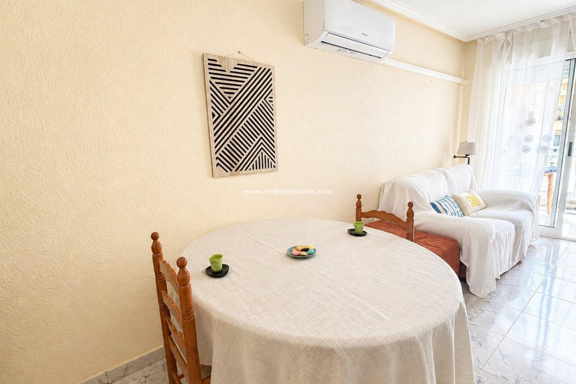 Revente - Appartement -
Torrevieja - Centro Torrevieja