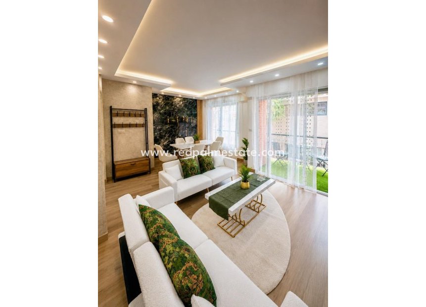 Revente - Appartement -
Torrevieja - Centro Torrevieja