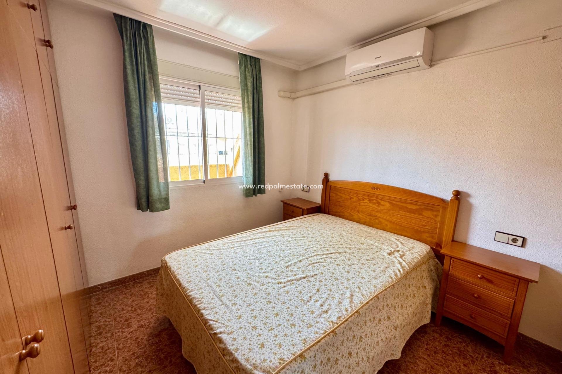 Revente - Appartement -
Torrevieja - Centro Torrevieja
