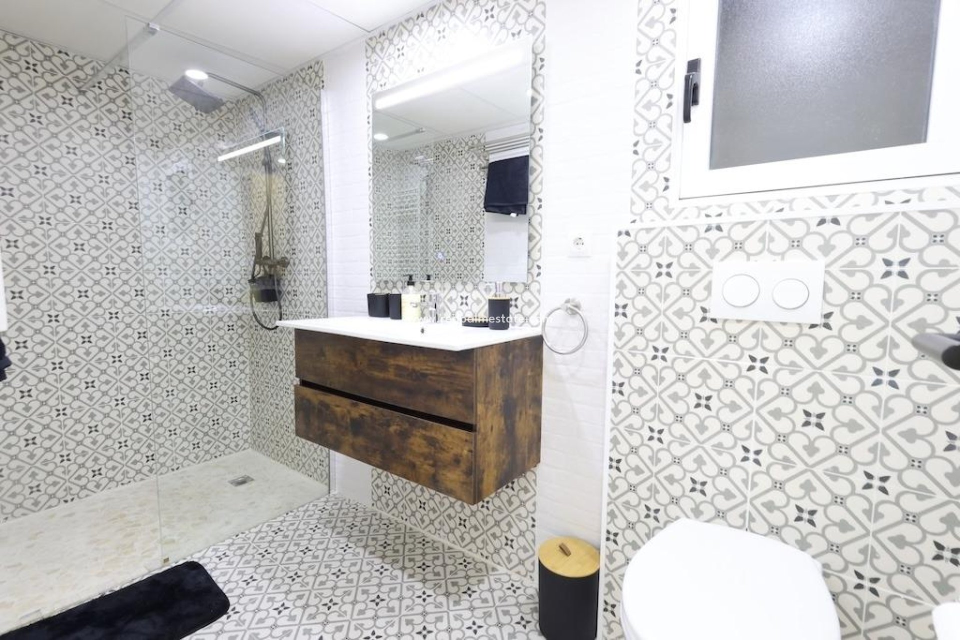 Revente - Appartement -
Torrevieja - Centro Torrevieja