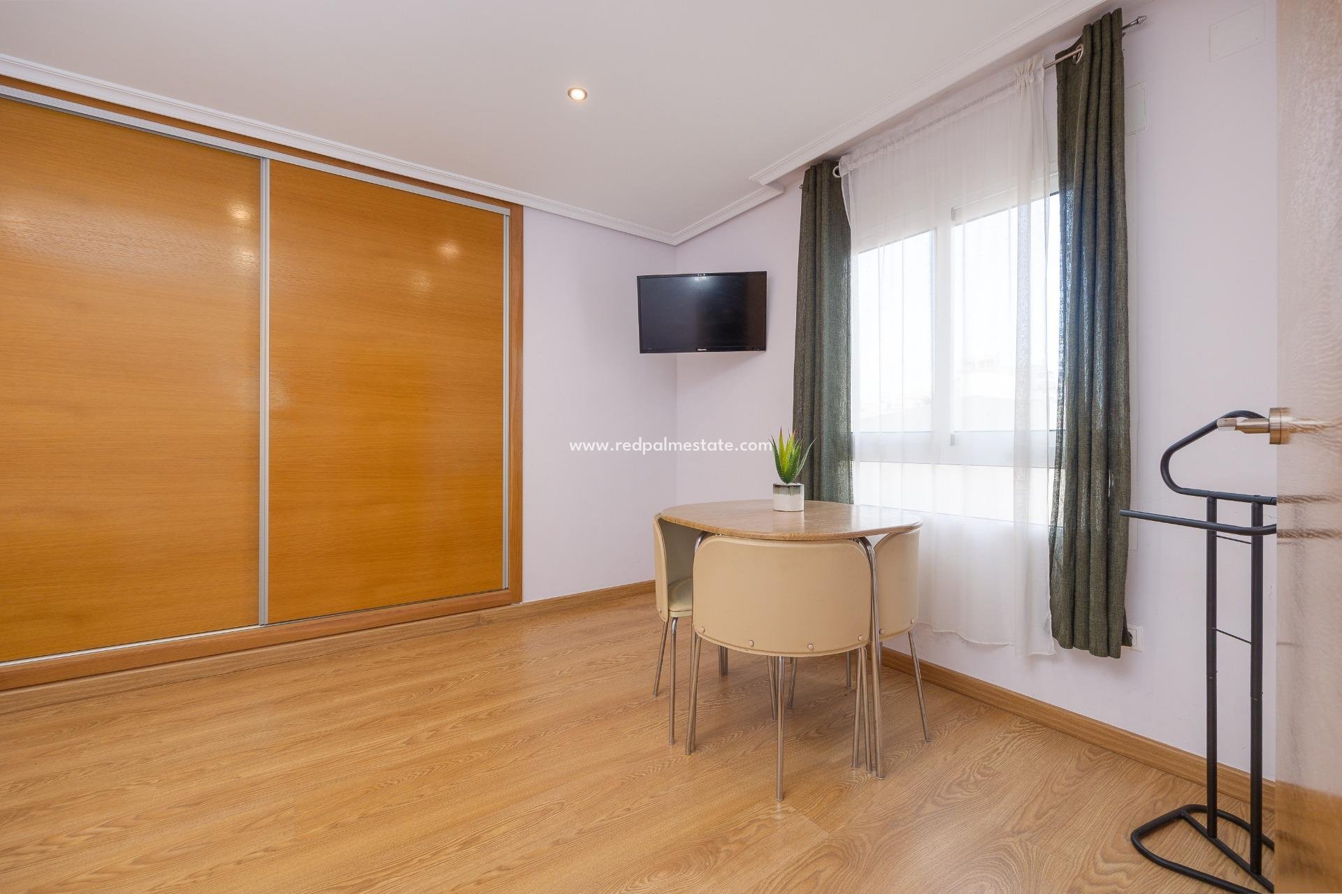 Revente - Appartement -
Torrevieja - Centro Torrevieja