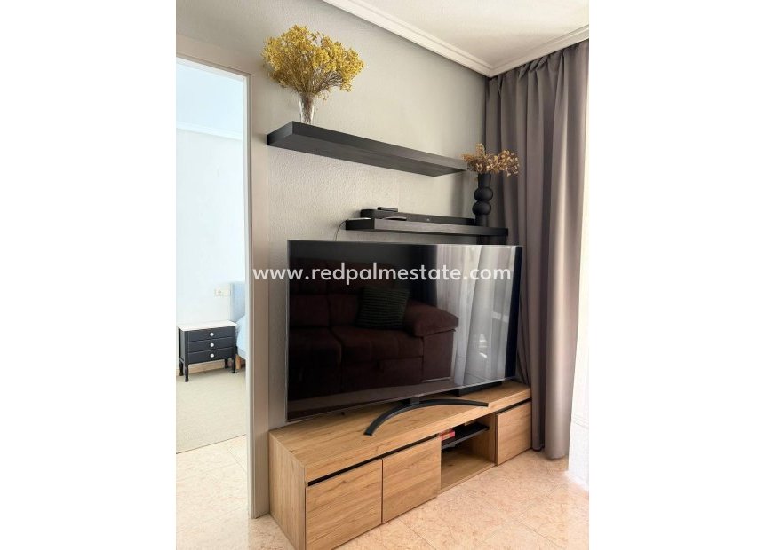 Revente - Appartement -
Torrevieja - Centro Torrevieja