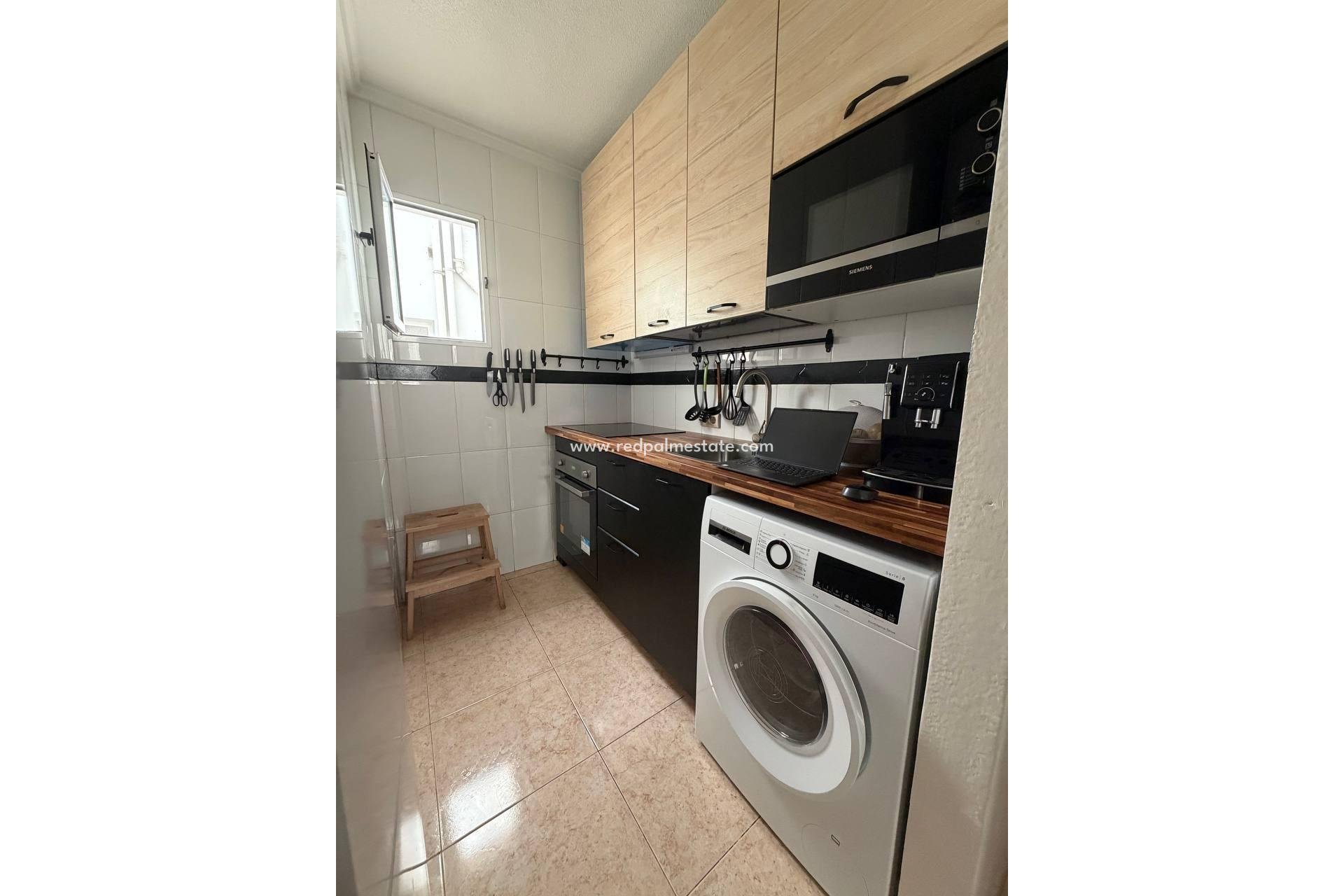Revente - Appartement -
Torrevieja - Centro Torrevieja