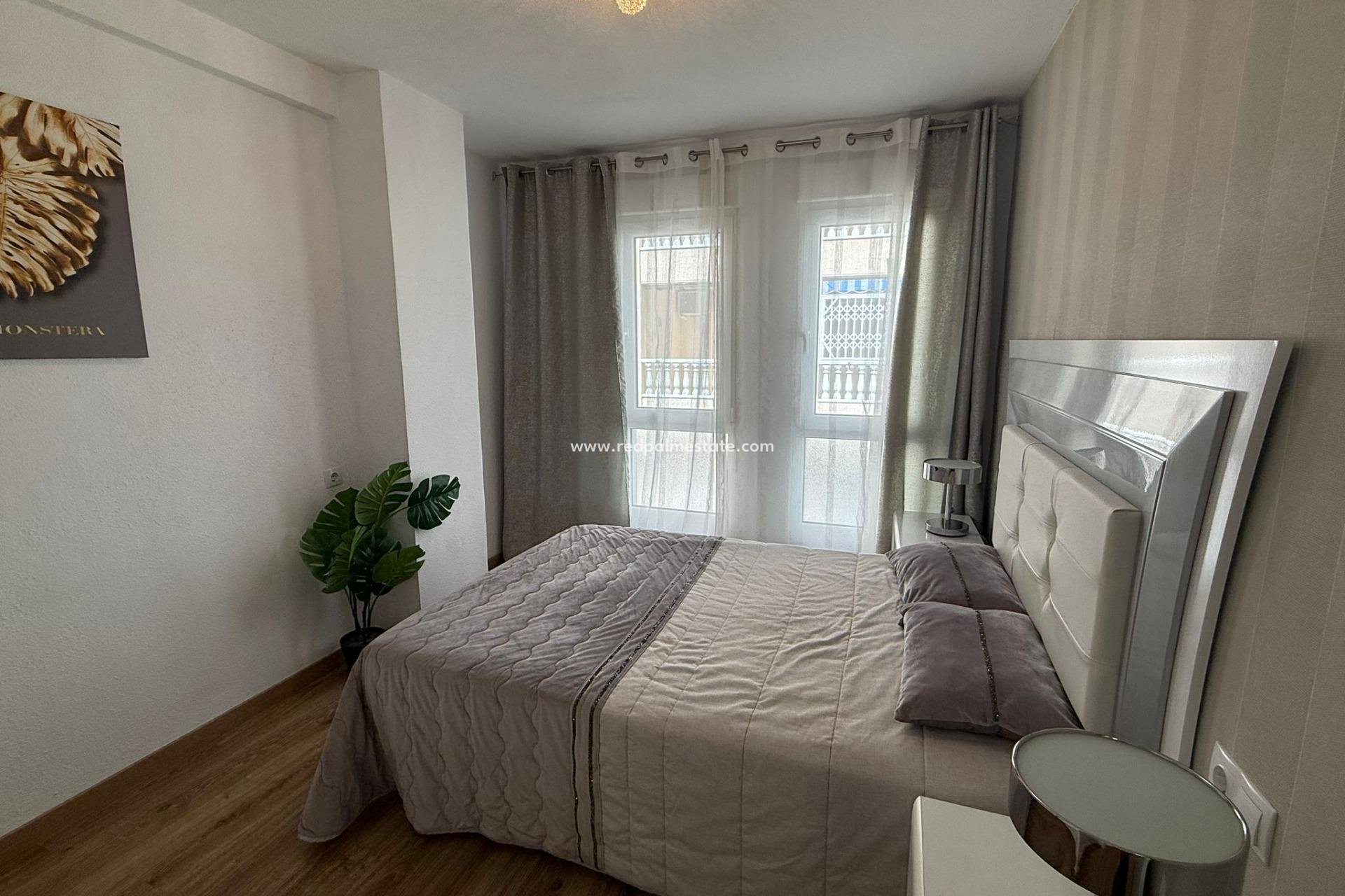Revente - Appartement -
Torrevieja - Centro Torrevieja