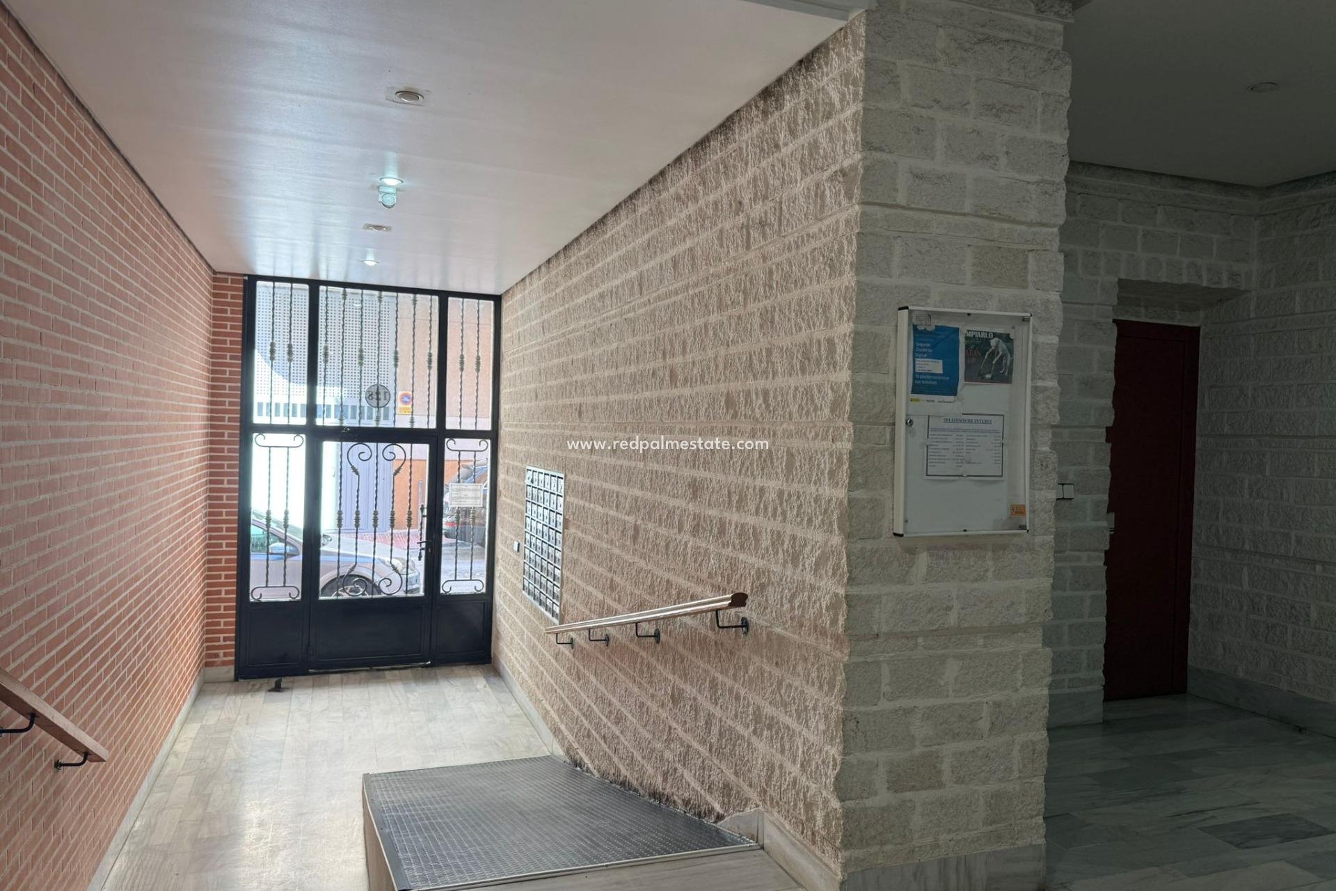 Revente - Appartement -
Torrevieja - Centro Torrevieja