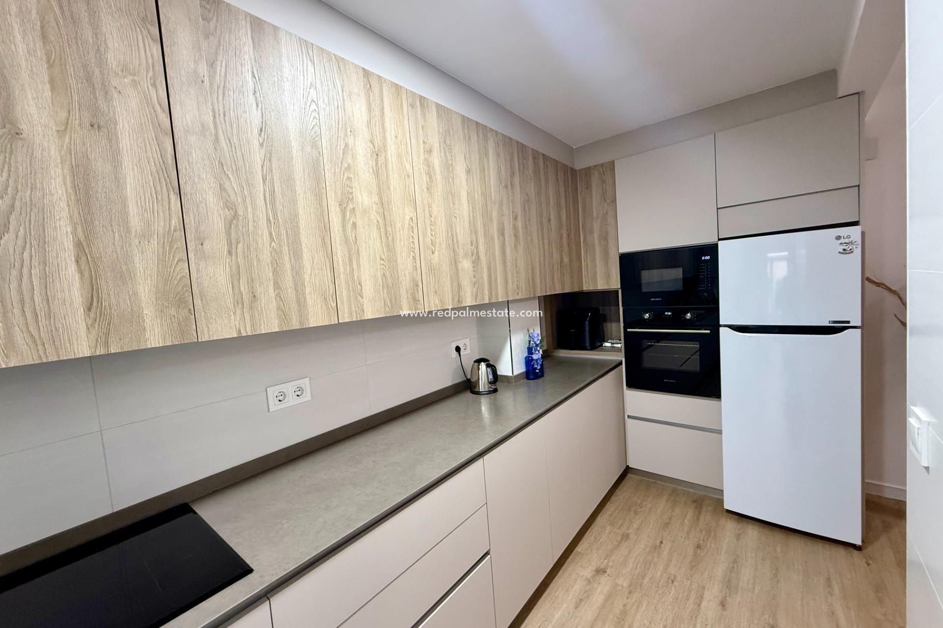 Revente - Appartement -
Torrevieja - Centro Torrevieja