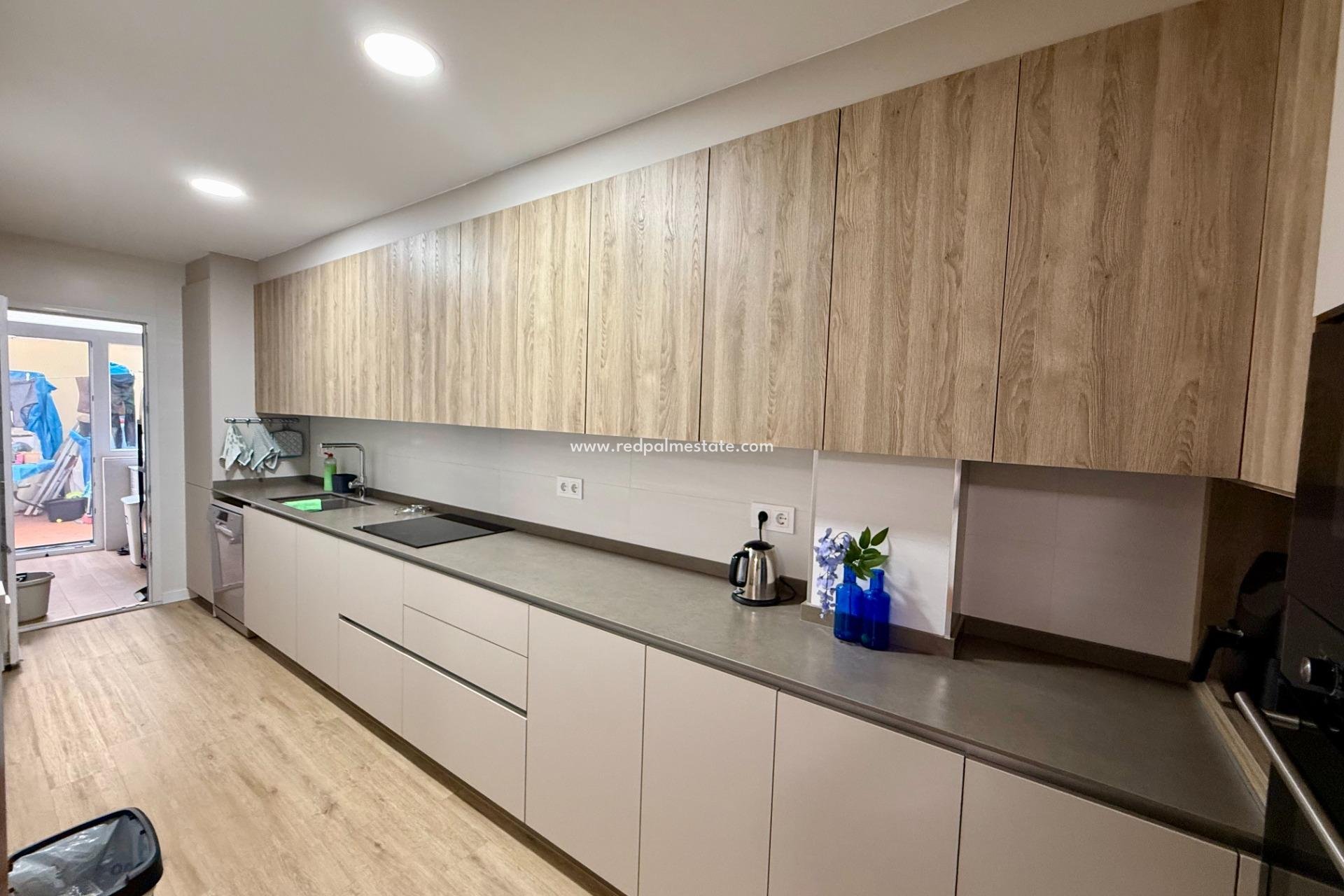 Revente - Appartement -
Torrevieja - Centro Torrevieja