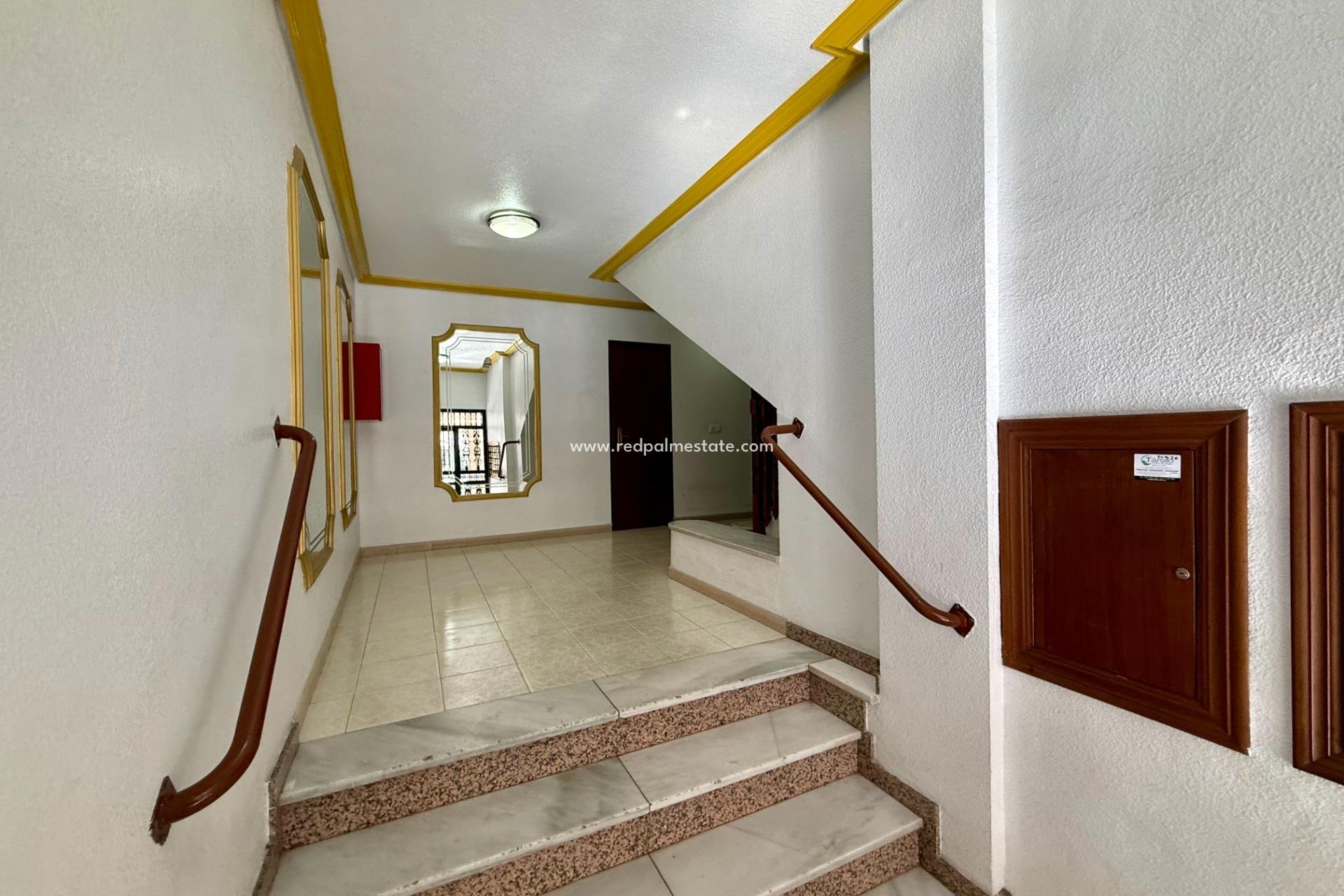 Revente - Appartement -
Torrevieja - Centro Torrevieja