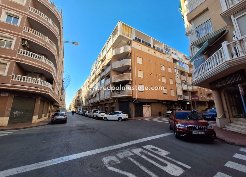 Revente - Appartement -
Torrevieja - Centro Torrevieja