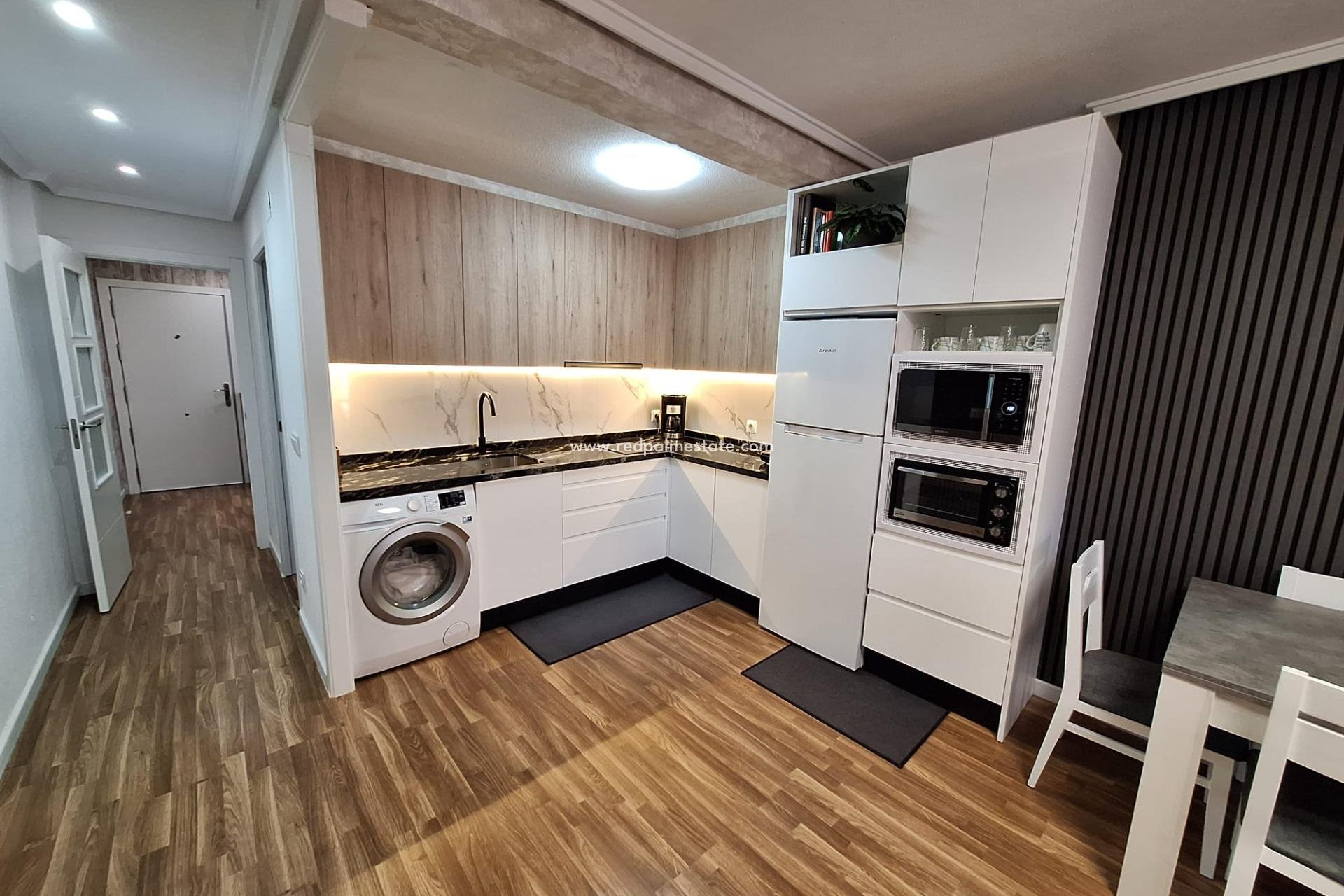 Revente - Appartement -
Torrevieja - Centro Torrevieja