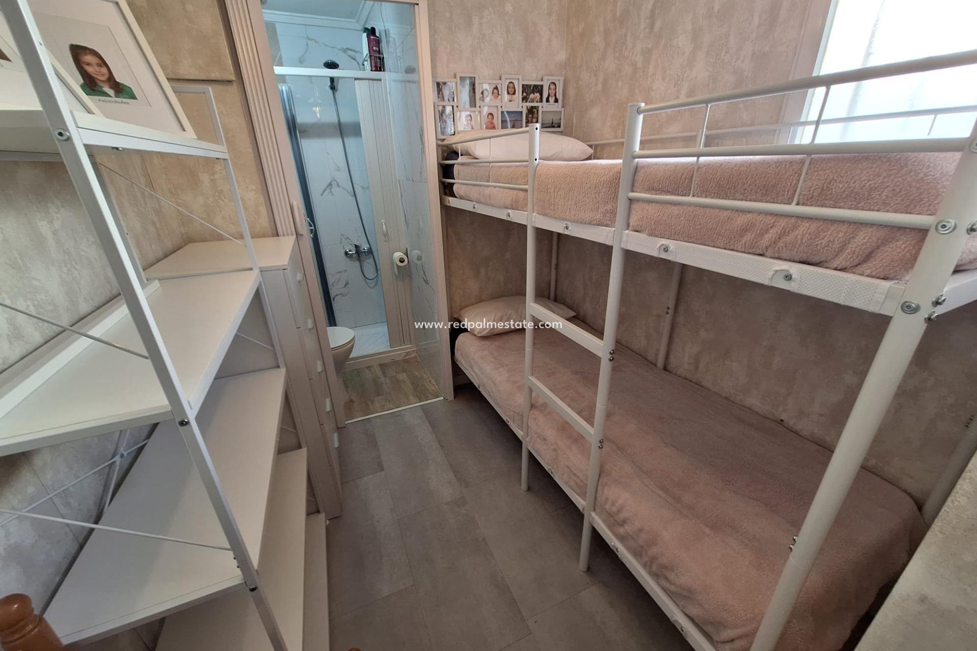 Revente - Appartement -
Torrevieja - Centro Torrevieja