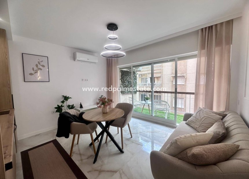 Revente - Appartement -
Torrevieja - Centro Torrevieja
