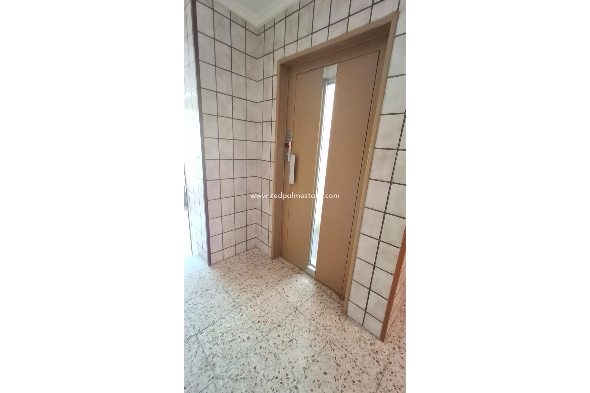 Revente - Appartement -
Torrevieja - Centro Torrevieja