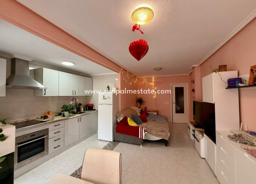 Revente - Appartement -
Torrevieja - Centro Torrevieja