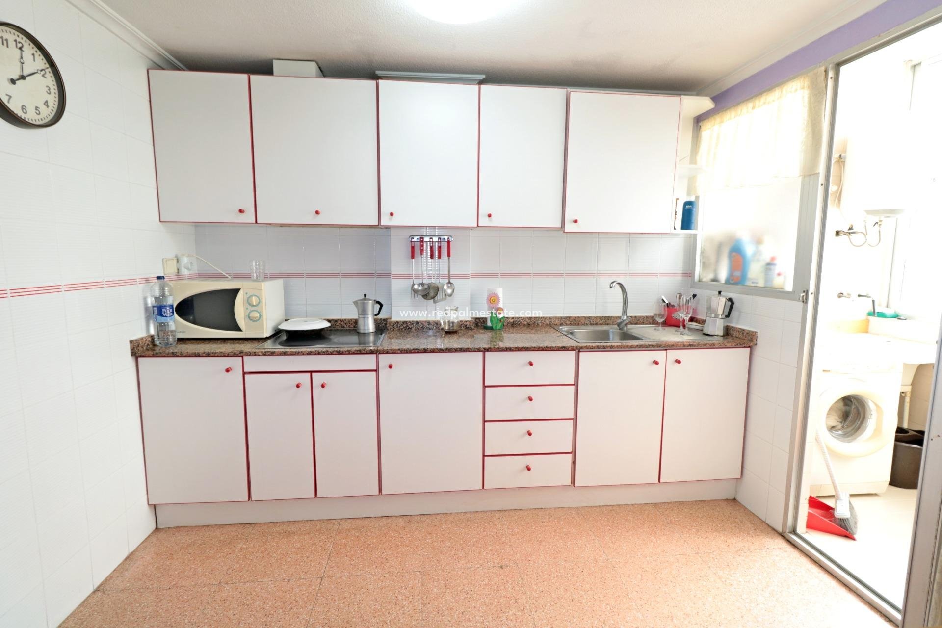 Revente - Appartement -
Torrevieja - El Acequión - Los Náufragos