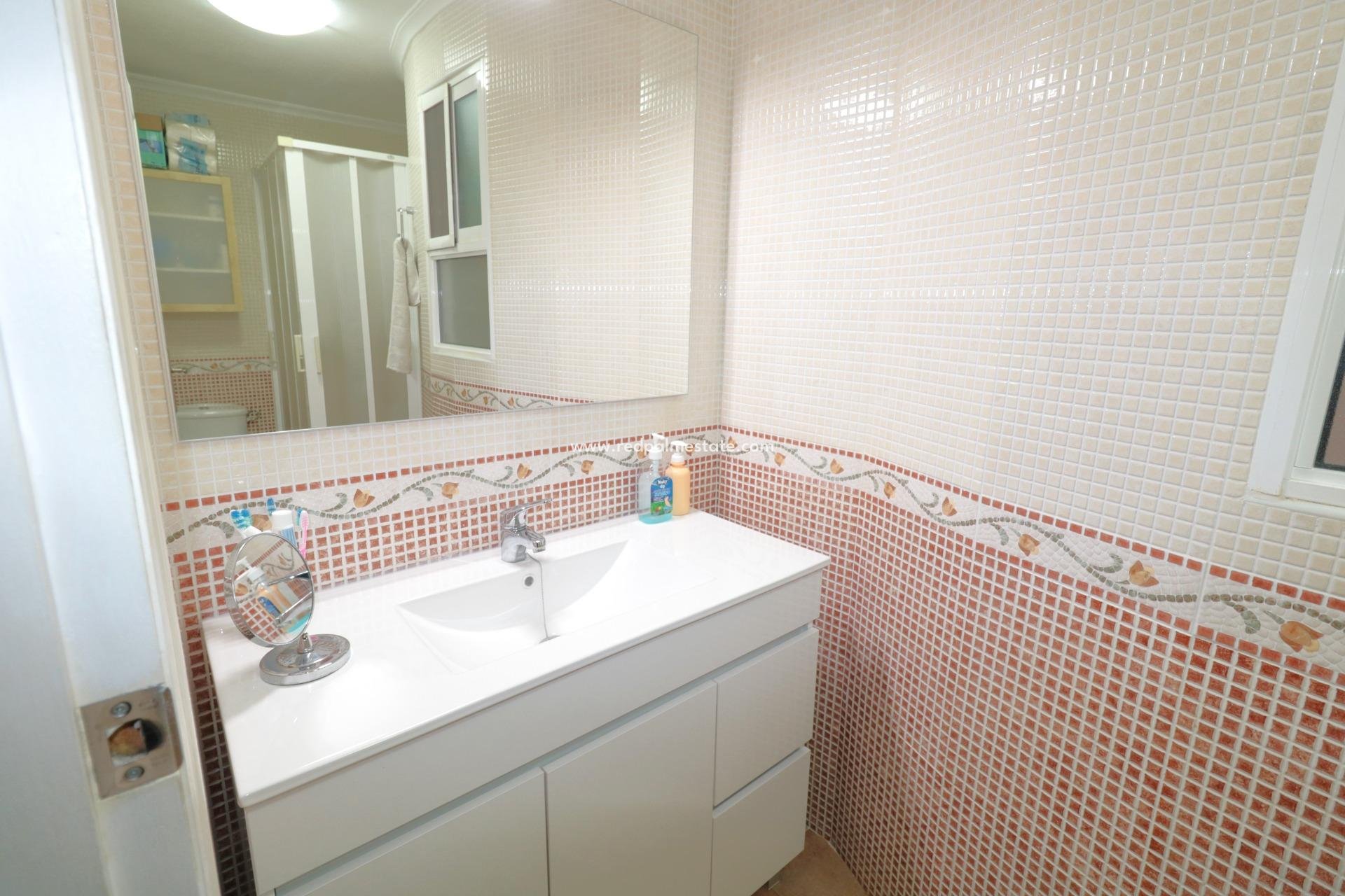 Revente - Appartement -
Torrevieja - El Acequión - Los Náufragos