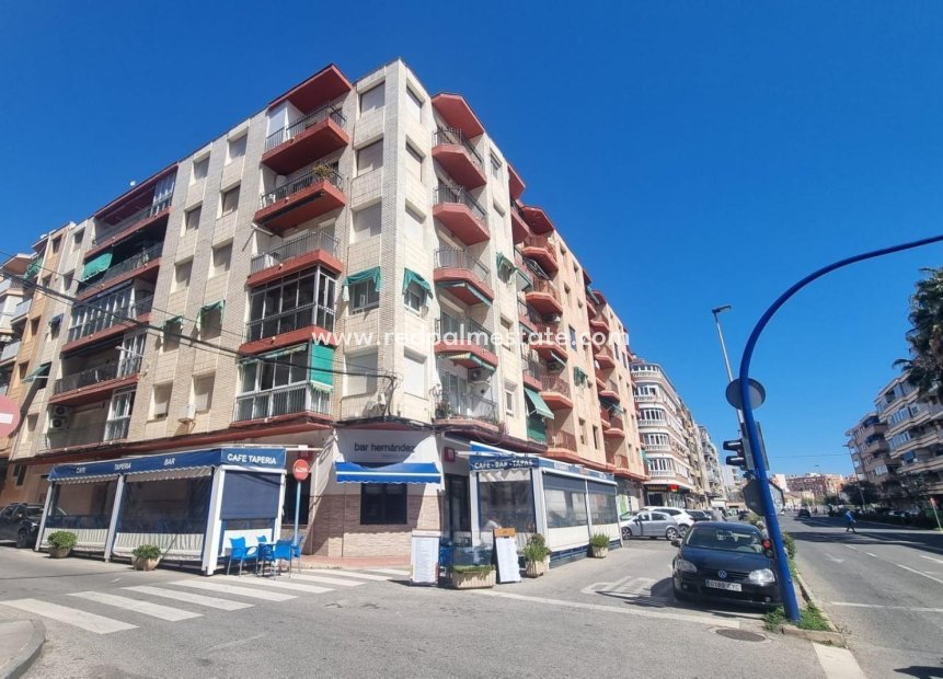 Revente - Appartement -
Torrevieja - El Acequión - Los Náufragos