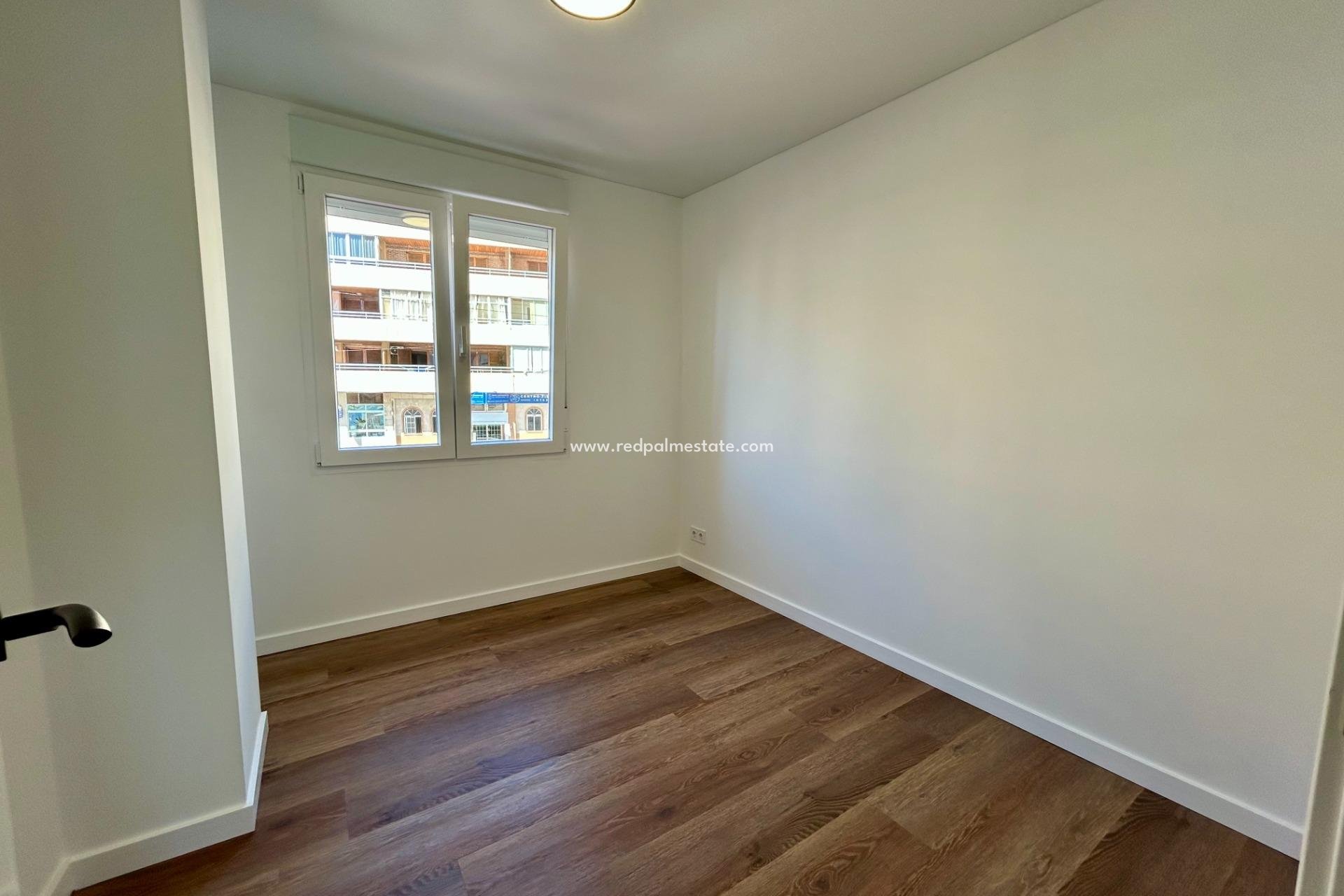 Revente - Appartement -
Torrevieja - El Acequión - Los Náufragos