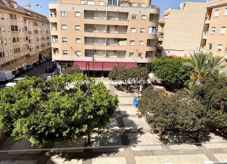 Revente - Appartement -
Torrevieja - El molino