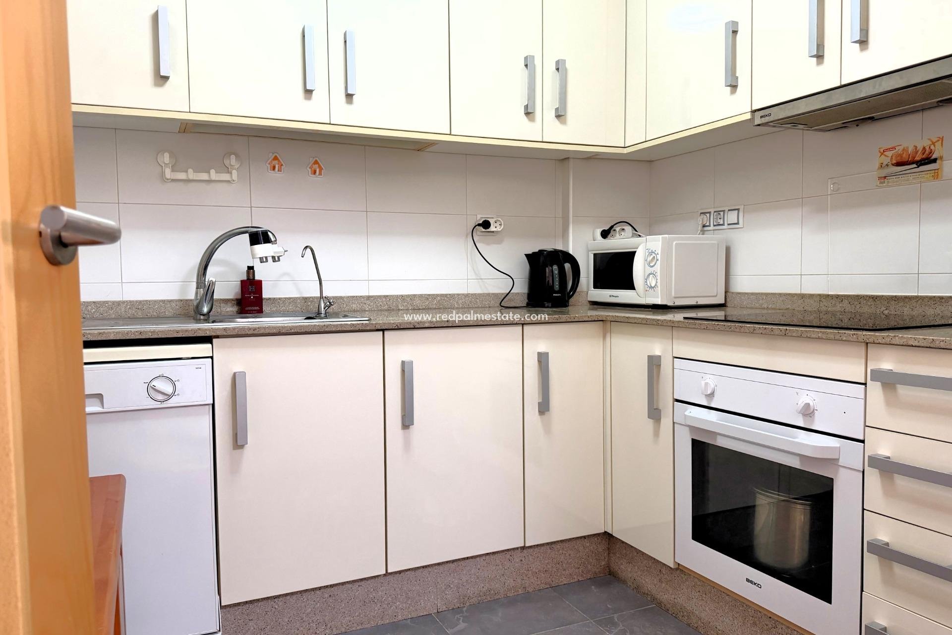 Revente - Appartement -
Torrevieja - El molino