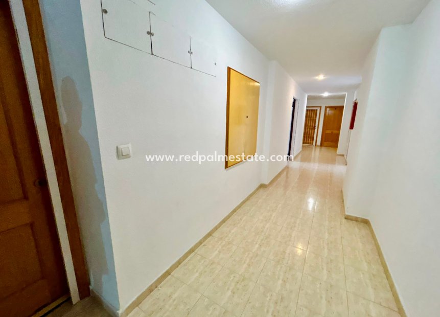 Revente - Appartement -
Torrevieja - La Mata