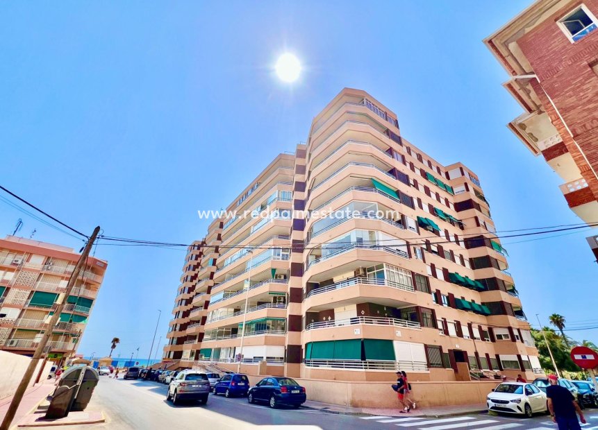 Revente - Appartement -
Torrevieja - La Mata