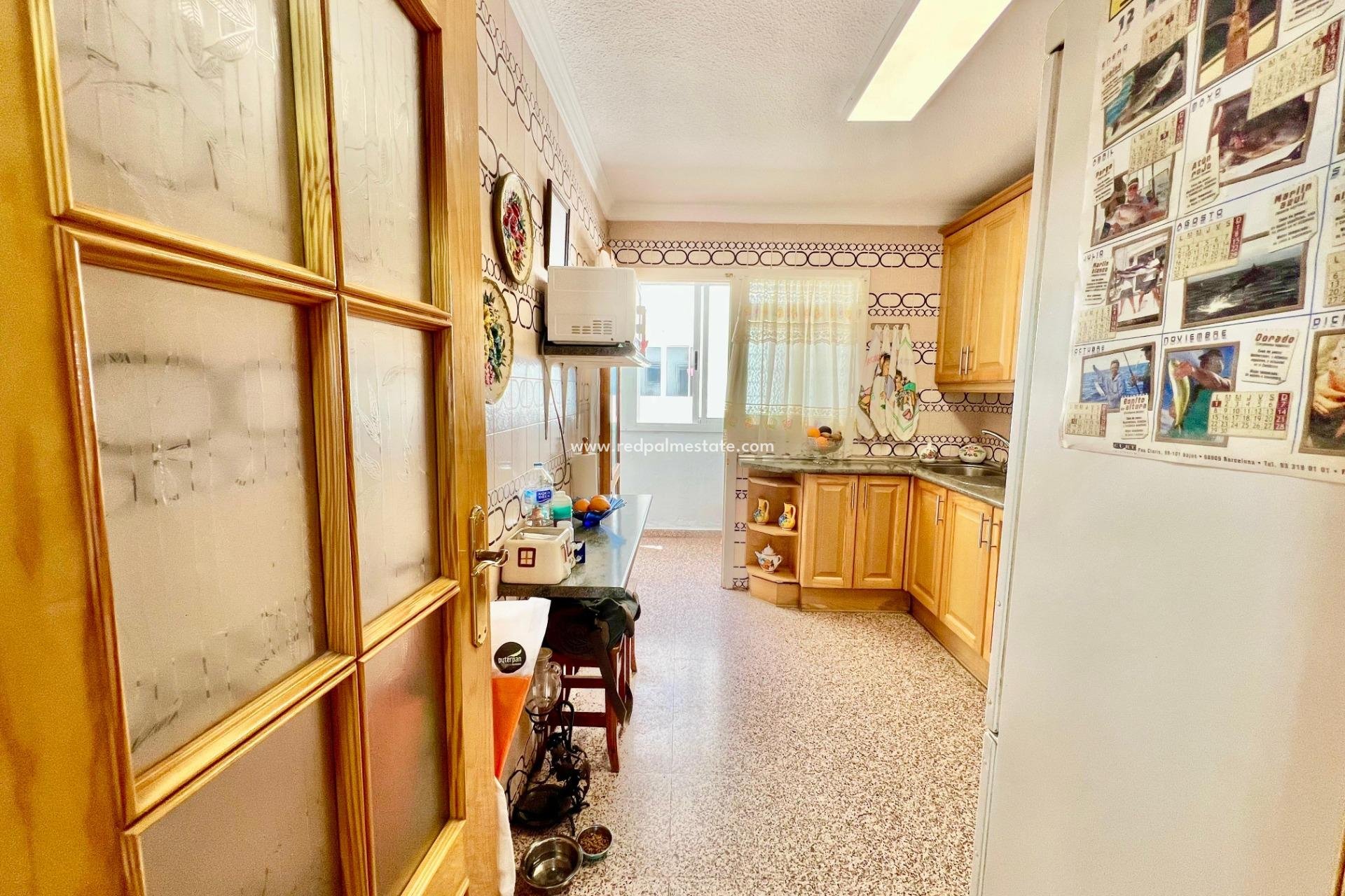 Revente - Appartement -
Torrevieja - La Mata