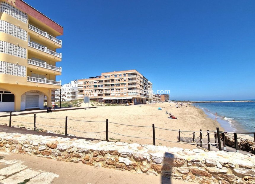 Revente - Appartement -
Torrevieja - La Mata