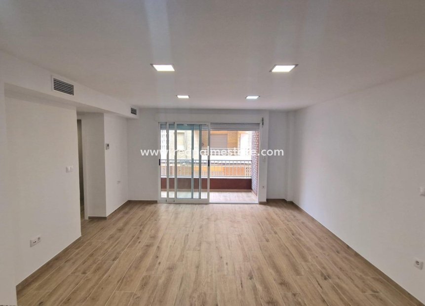 Revente - Appartement -
Torrevieja - La Mata
