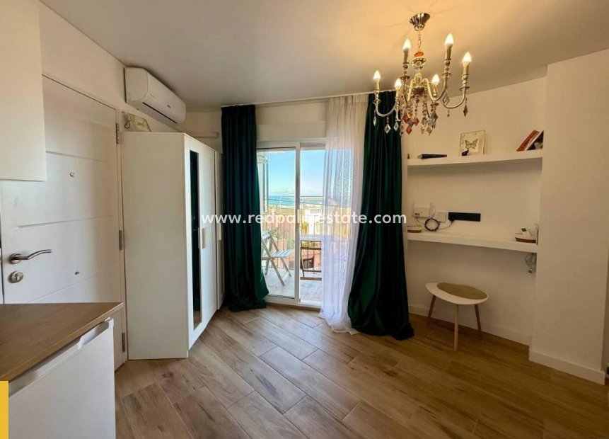 Revente - Appartement -
Torrevieja - La Mata