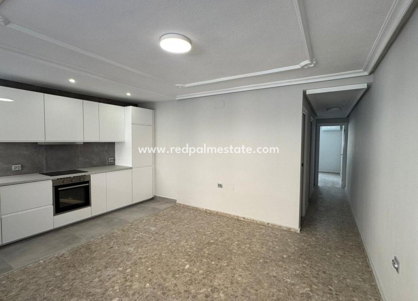 Revente - Appartement -
Torrevieja - La Mata