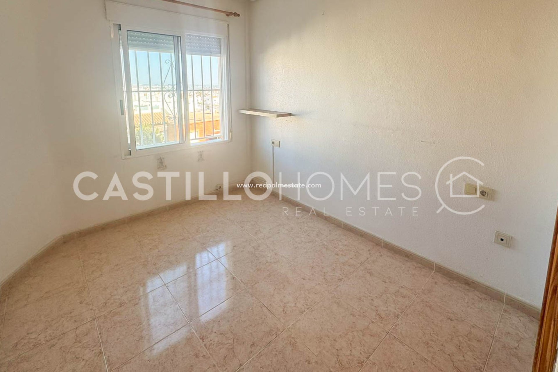 Revente - Appartement -
Torrevieja - La Mata
