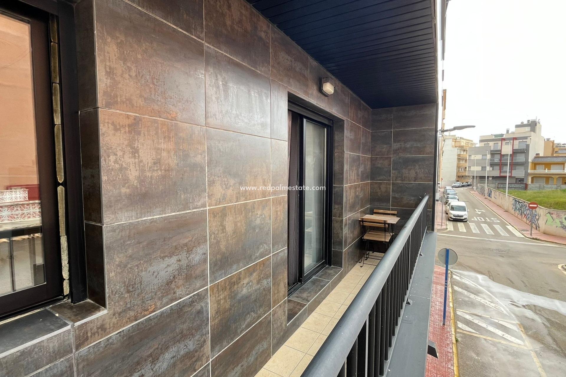 Revente - Appartement -
Torrevieja - La Mata