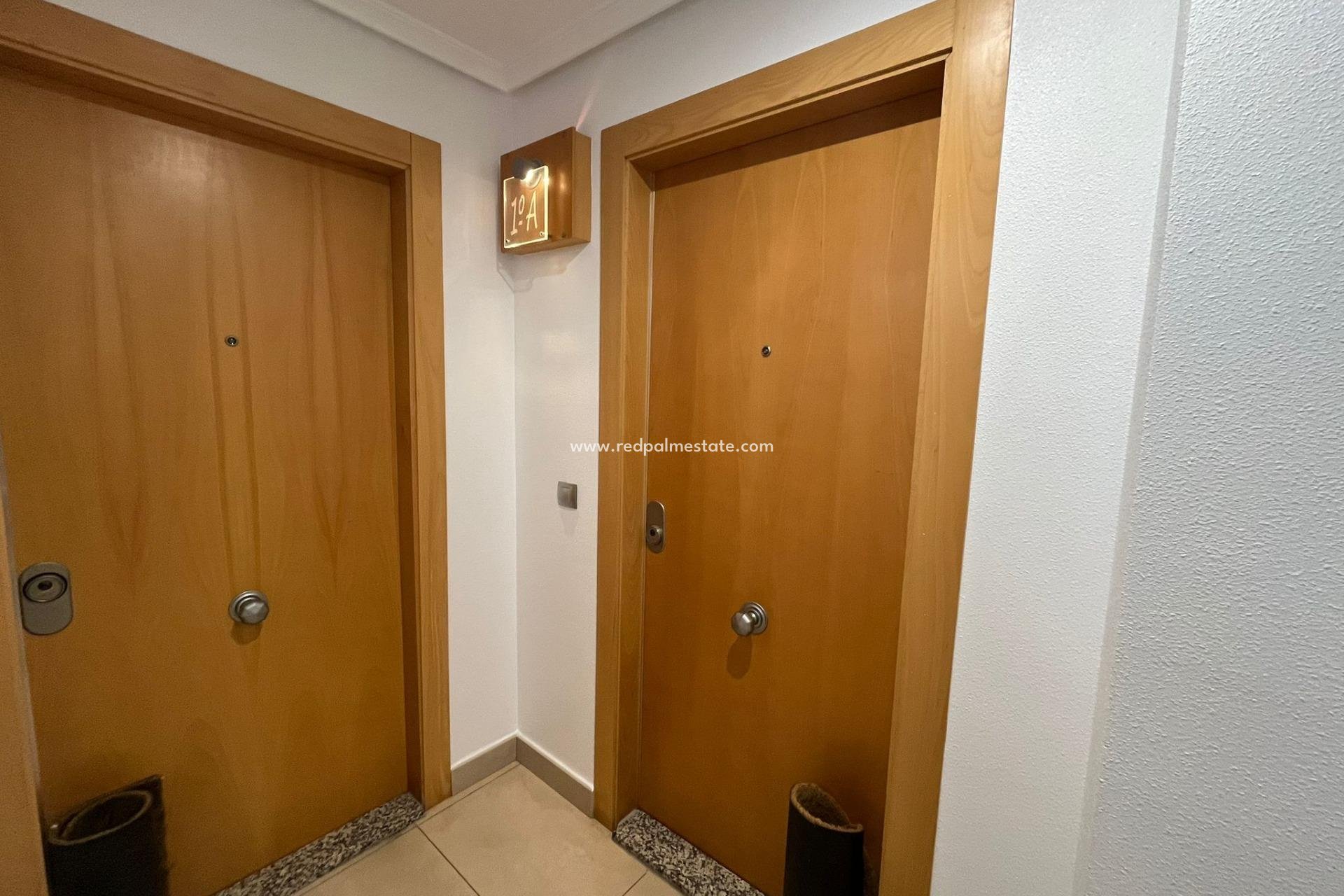 Revente - Appartement -
Torrevieja - La Mata