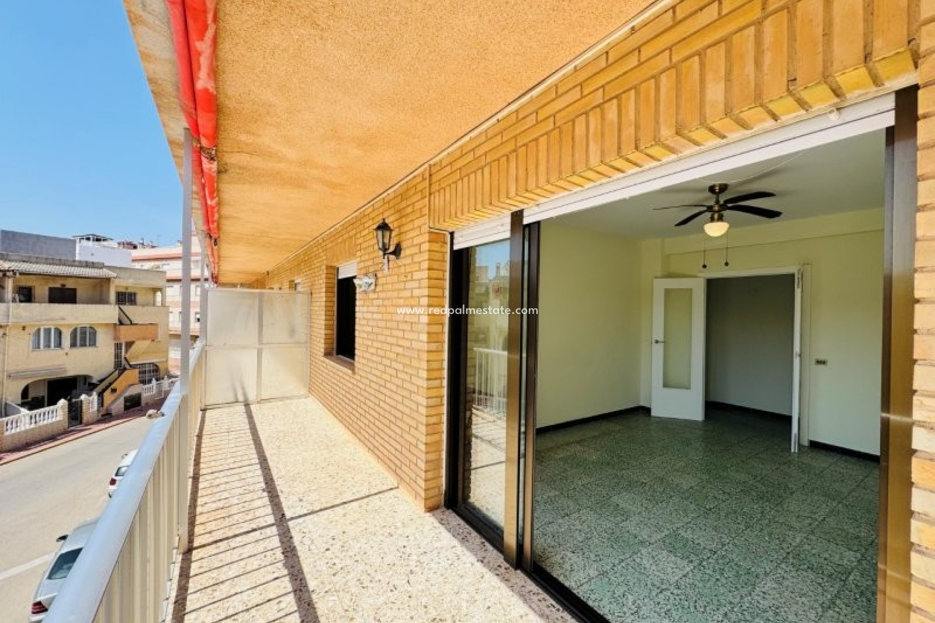 Revente - Appartement -
Torrevieja - La Mata