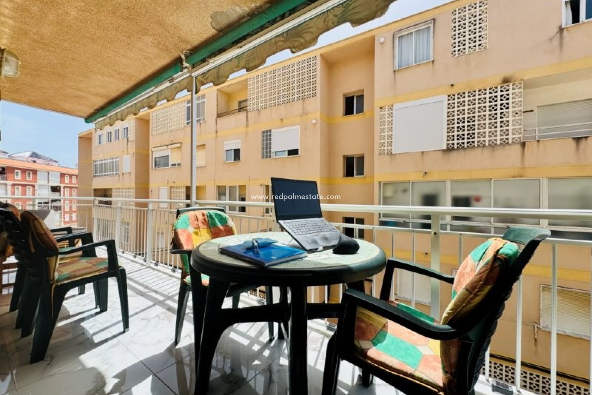 Revente - Appartement -
Torrevieja - La Mata