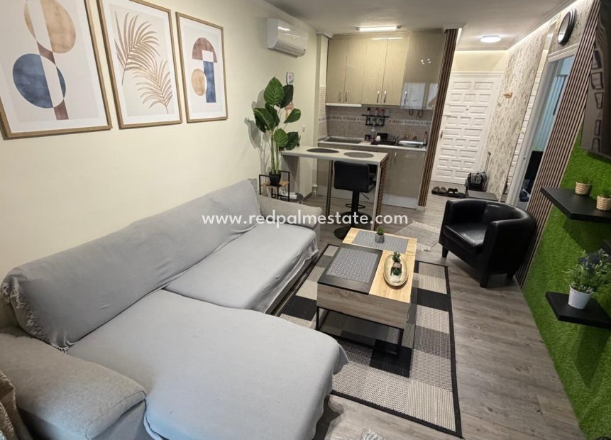 Revente - Appartement -
Torrevieja - La Siesta - El Salado - Torreta