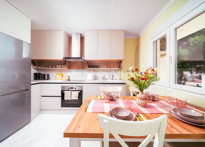 Revente - Appartement -
Torrevieja - La Veleta