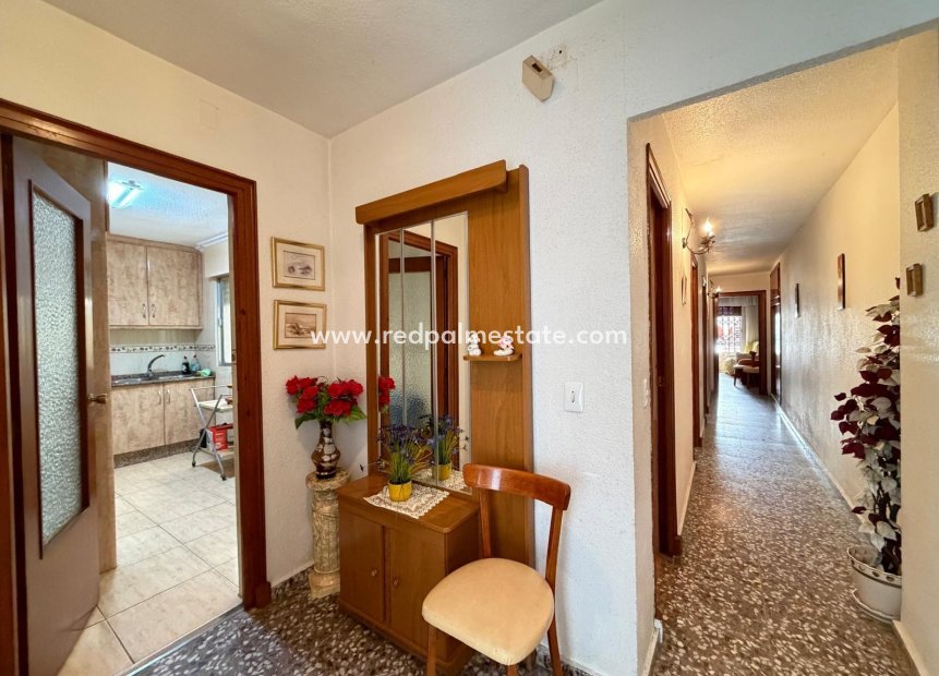 Revente - Appartement -
Torrevieja - Las Piscinas Naturales