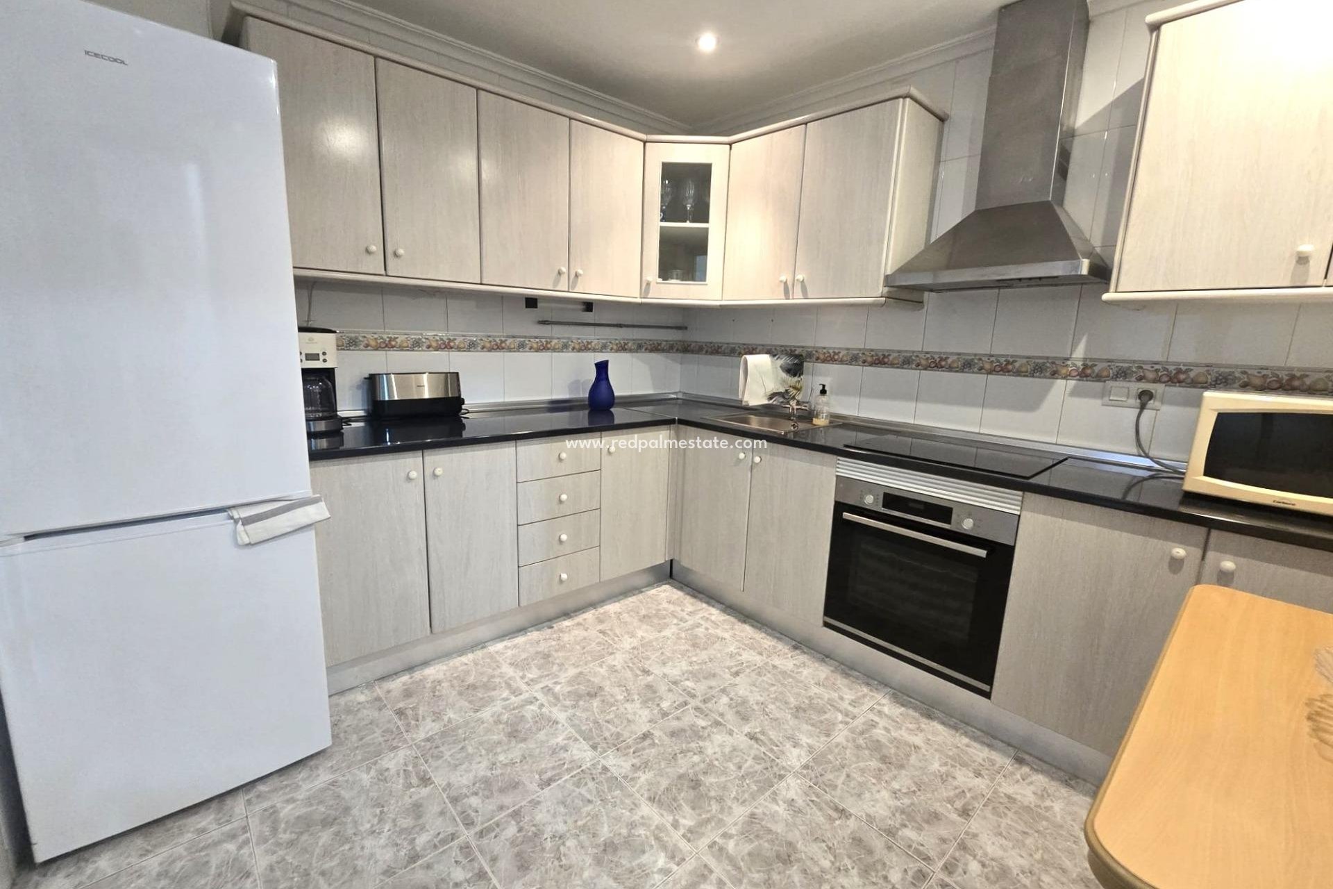 Revente - Appartement -
Torrevieja - Las Piscinas Naturales