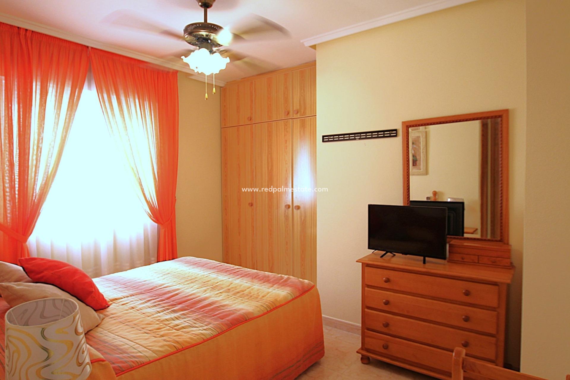 Revente - Appartement -
Torrevieja - Las Piscinas Naturales