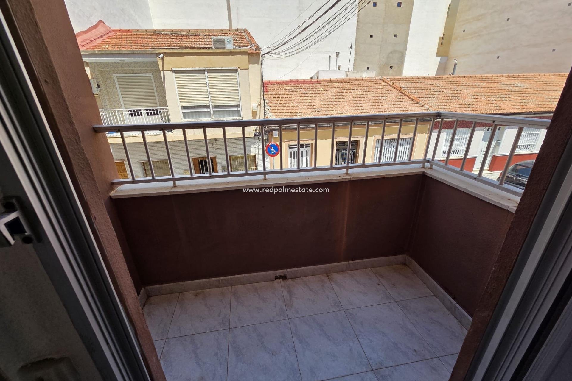 Revente - Appartement -
Torrevieja - Las Piscinas Naturales